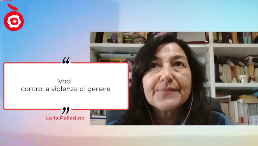 Lella Palladino intervistata da Amapola sul tema della violenza di genere nella rubrica Voci