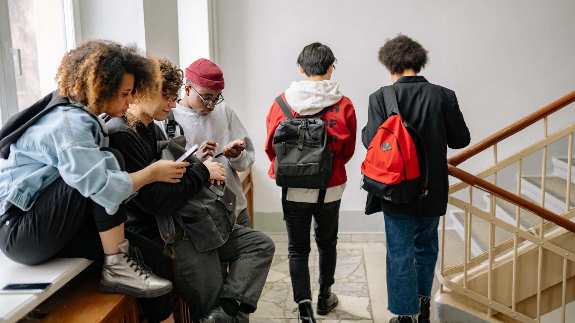 Violenza nelle relazioni tra adolescenti, la ricerca Save the Children