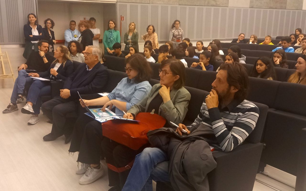 La giuria durante la gara finale di Energia in energia